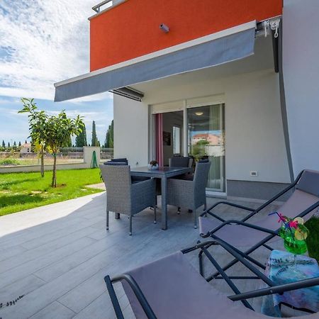 Sofia House With Apartment Umag Exterior foto