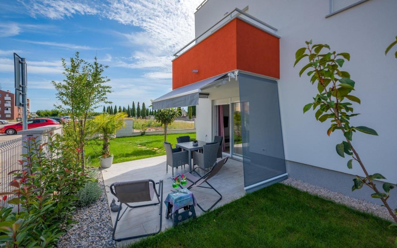 Sofia House With Apartment Umag Exterior foto