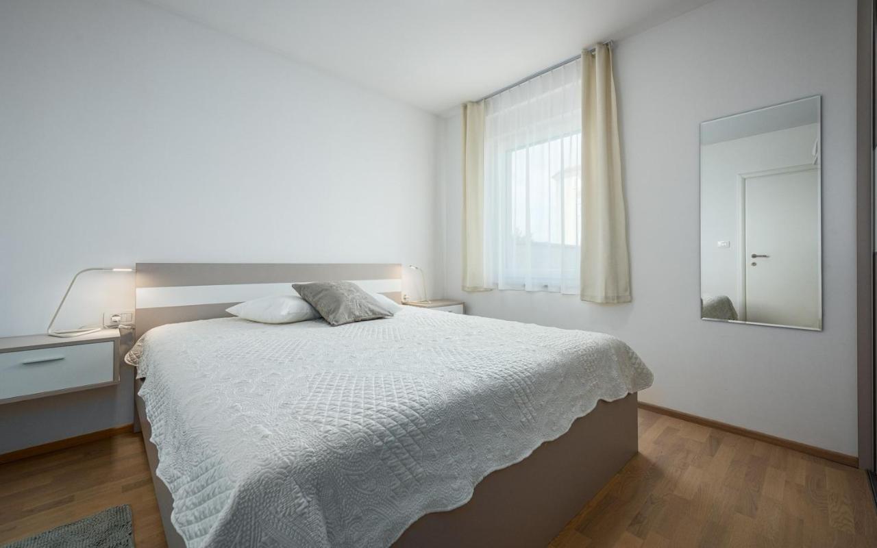 Sofia House With Apartment Umag Exterior foto
